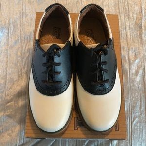 Upper class (toddler/little kid) Saddle shoe